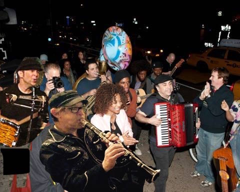 Fatboy Kanootch parade w:Scottie